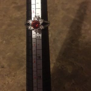 🎉HOST PICK🎉🎉Ruby flower ring⭐️